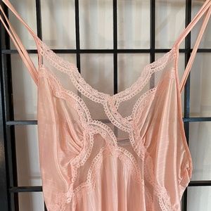 Diane Von Furstenberg Pink Nightgown